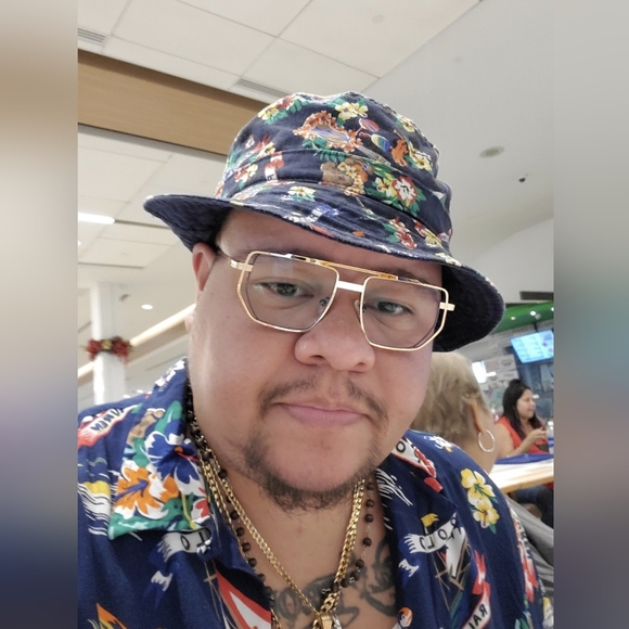 Meet your Posher, Wilson - Picture 9 of 14